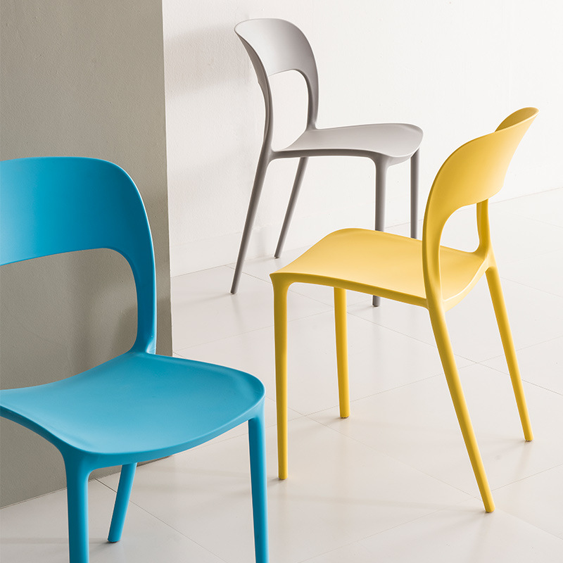 Modern de înaltă calitate colorată Pp Scaun din plastic Spate înalt Rustic Alb în aer liber din plastic de grădină scaune restaurant