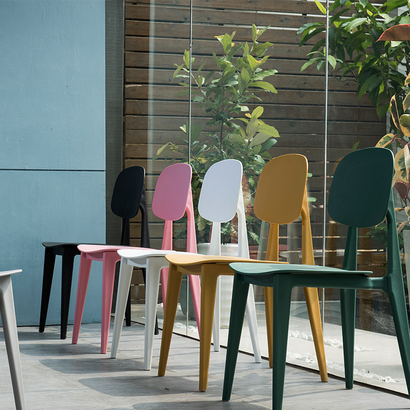 Scaune din plastic confortabile colorate mobilier de restaurant
